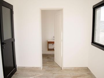 Casa 5 ambientes venta con doble cochera en Ingeniero Maschwitz