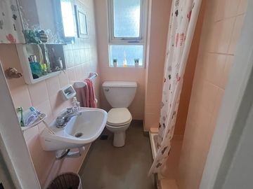 Divino 4 Ambientes al frente con 2 baños y Cocina con Lavadero independiente