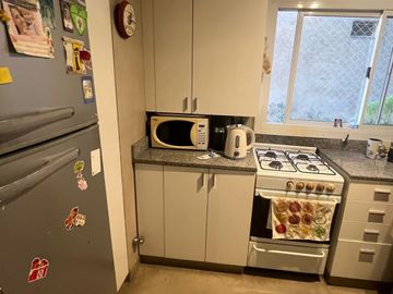 Divino 4 Ambientes al frente con 2 baños y Cocina con Lavadero independiente