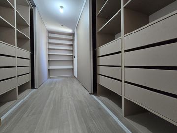 Piso Inteligente  4 dormitorios en suite más dependencia - Domotizado