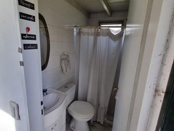 Casa de 5 ambientes con cochera en venta en Del Viso
