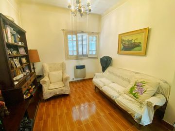 VENTA CASA 5 AMB 230 M2 PATIO TERRAZA GERLI