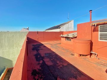VENTA CASA 5 AMB 230 M2 PATIO TERRAZA GERLI