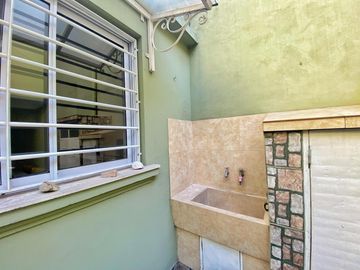 VENTA CASA 5 AMB 230 M2 PATIO TERRAZA GERLI