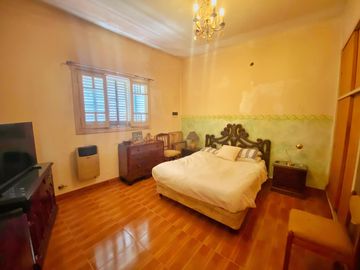 VENTA CASA 5 AMB 230 M2 PATIO TERRAZA GERLI