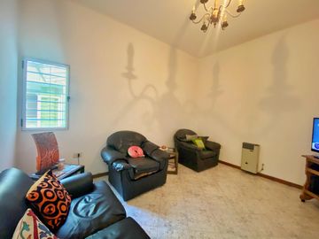 VENTA CASA 5 AMB 230 M2 PATIO TERRAZA GERLI