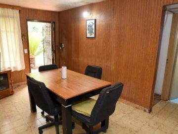 Casa en venta - 4 Dormitorios 2 Baños - 2.370Mts2 - El Trébol, Echeverría