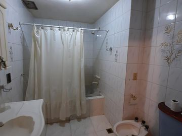 Casa en  venta sobre lote propio 7 amb garage patio terraza y playroom