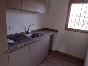 Casa a estrenar en venta -  San Eduardo - Fisherton