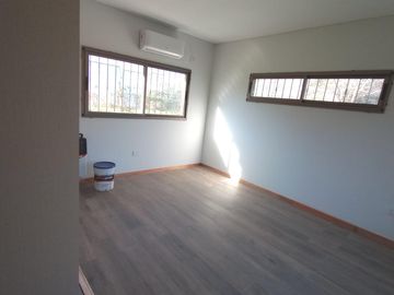 Casa a estrenar en venta -  San Eduardo - Fisherton