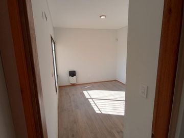 Casa a estrenar en venta -  San Eduardo - Fisherton