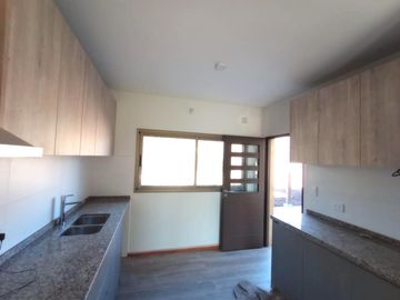 Casa a estrenar en venta -  San Eduardo - Fisherton
