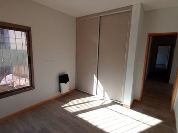 Casa a estrenar en venta -  San Eduardo - Fisherton