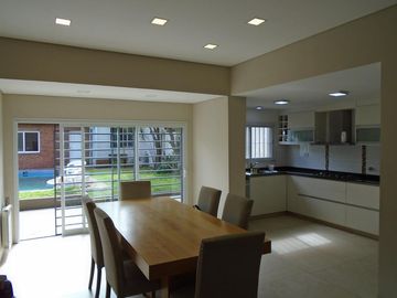 VENTA CASA 6 AMBIENTES EN OLIVOS