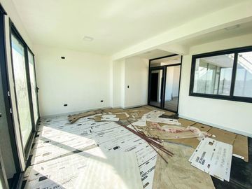 VENTA DEPARTAMENTO 4 AMB 167 M2 SUM VALENTIN ALSINA