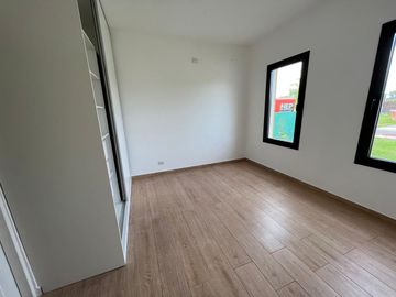 Casa en San Ramiro, Pilar del este.