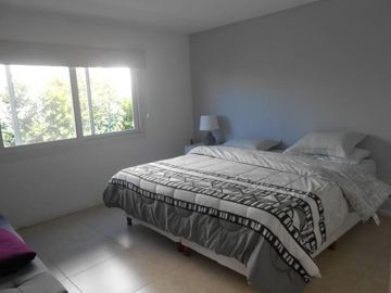 CASA EN VENTA CON RENTA EN HARAS SANTA MARIA – MAROTO PROPIEDADES