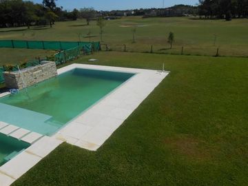 CASA EN VENTA CON RENTA EN HARAS SANTA MARIA – MAROTO PROPIEDADES