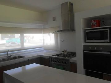 CASA EN VENTA CON RENTA EN HARAS SANTA MARIA – MAROTO PROPIEDADES