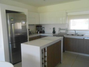 CASA EN VENTA CON RENTA EN HARAS SANTA MARIA – MAROTO PROPIEDADES