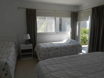CASA EN VENTA CON RENTA EN HARAS SANTA MARIA – MAROTO PROPIEDADES