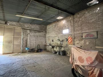 Depósito en venta - 600Mts2 - San Carlos, La Plata