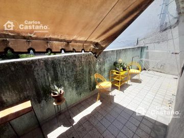 A 3/c de Av. Maipú y Cerca de CABA, Chalet en 2 Plantas Ideal 2 Familias, 270m2