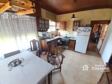 A 3/c de Av. Maipú y Cerca de CABA, Chalet en 2 Plantas Ideal 2 Familias, 270m2