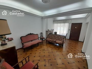 A 3/c de Av. Maipú y Cerca de CABA, Chalet en 2 Plantas Ideal 2 Familias, 270m2