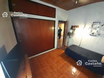 A 3/c de Av. Maipú y Cerca de CABA, Chalet en 2 Plantas Ideal 2 Familias, 270m2