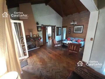 A 3/c de Av. Maipú y Cerca de CABA, Chalet en 2 Plantas Ideal 2 Familias, 270m2