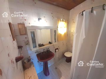 A 3/c de Av. Maipú y Cerca de CABA, Chalet en 2 Plantas Ideal 2 Familias, 270m2