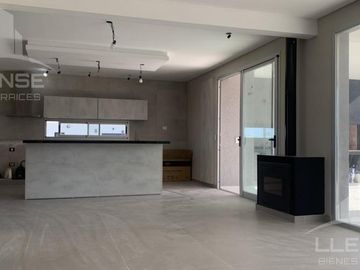 Casa 4 ambientes en 2 plantas vista Laguna en venta - Barrio Sebastian Gaboto - Pueblos del Plata
