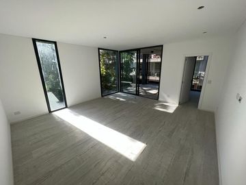 Departamento a Estrenar! con Jardín! Venta Tigre Centro