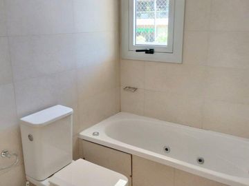 VENTA ESPECTACULAR TRES AMBIENTES  COCHERA FULL AMENITIES EDIFICIO LIN CALEL VILLA URQUIZA