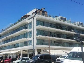 VENTA ESPECTACULAR TRES AMBIENTES  COCHERA FULL AMENITIES EDIFICIO LIN CALEL VILLA URQUIZA