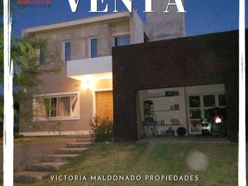Casa en Barrio Privado  Tejas Tes, 2 Dormitorios