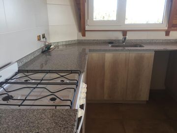 VENTA departamento 2 dormis, 1 cochera, vista al lago centro