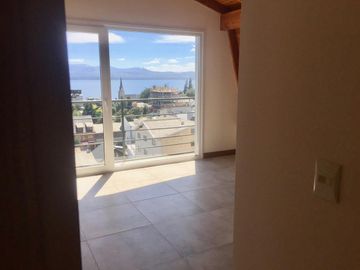 VENTA departamento 2 dormis, 1 cochera, vista al lago centro