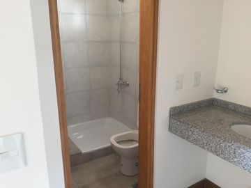 VENTA departamento 2 dormis, 1 cochera, vista al lago centro