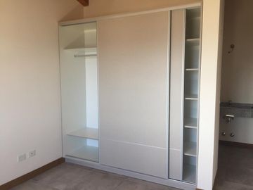 VENTA departamento 2 dormis, 1 cochera, vista al lago centro