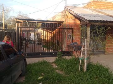 Casa en venta - 5 Dormitorios 3 Baños - 230mts2 - Longchamps