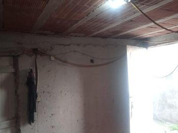 Casa en venta - 5 Dormitorios 3 Baños - 230mts2 - Longchamps