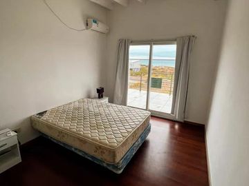 Casa en venta - 2 Dormitorios 2 Baños - Cocheras - 160Mts2 - Neuquén