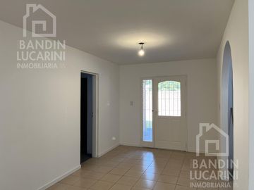 Casa en  Venta en Berazategui 3 Habitaciones. Impecable.