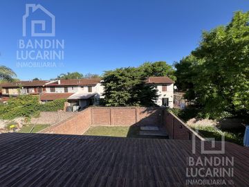 Casa en  Venta en Berazategui 3 Habitaciones. Impecable.