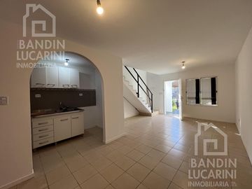 Casa en  Venta en Berazategui 3 Habitaciones. Impecable.