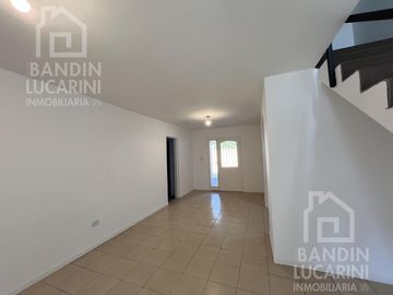 Casa en  Venta en Berazategui 3 Habitaciones. Impecable.