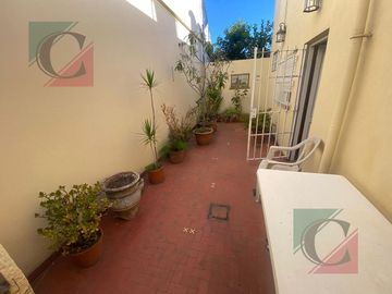 Casa 4 ambientes con terraza, patio y cochera APTO CREDITO