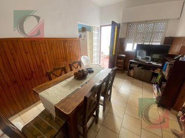 Casa 4 ambientes con terraza, patio y cochera APTO CREDITO